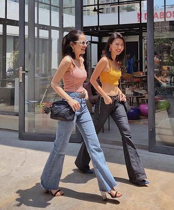 Không khó bắt gặp hình ảnh cả hai thân thiết bên nhau. Có khoảng thời gian, Quỳnh Anh Shyn kiêm cả vai trò stylist cho cô bạn thân của mình.  