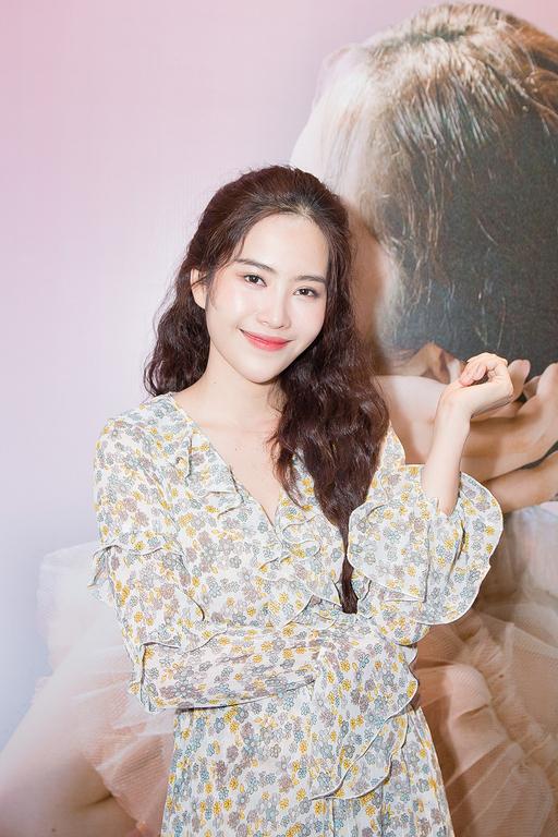 Vẻ đẹp mong manh của Nam Em từng khiến nhiều chàng trai điêu đứng.