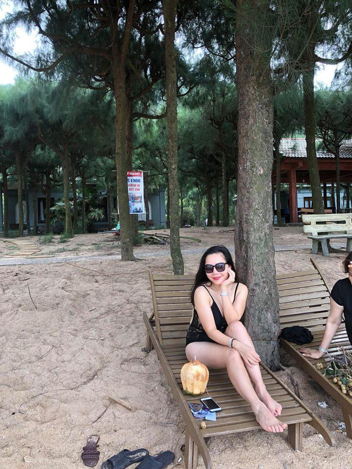 Nữ doanh nhân thường xuyên đi du lịch để trải nghiệm Shbet16 chơi game trực tuyến.