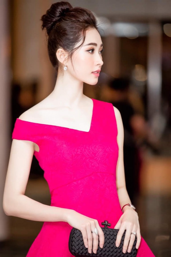Bà mẹ bỉm sữa đã lấy lại nhan sắc “thần tiên tỷ tỷ” mong manh ngày nào của mình.  