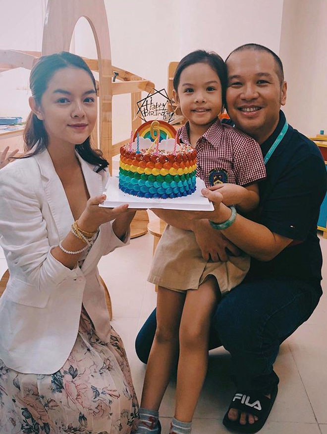 Phạm Quỳnh Anh và Quang Huy vẫn xuất hiện cùng nhau vì con gái sau khi ly hôn.