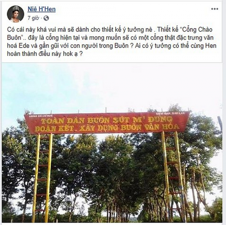 H’Hen Niê cực dễ thương nhờ dân mạng “tư vấn” thiết kế cổng làng    