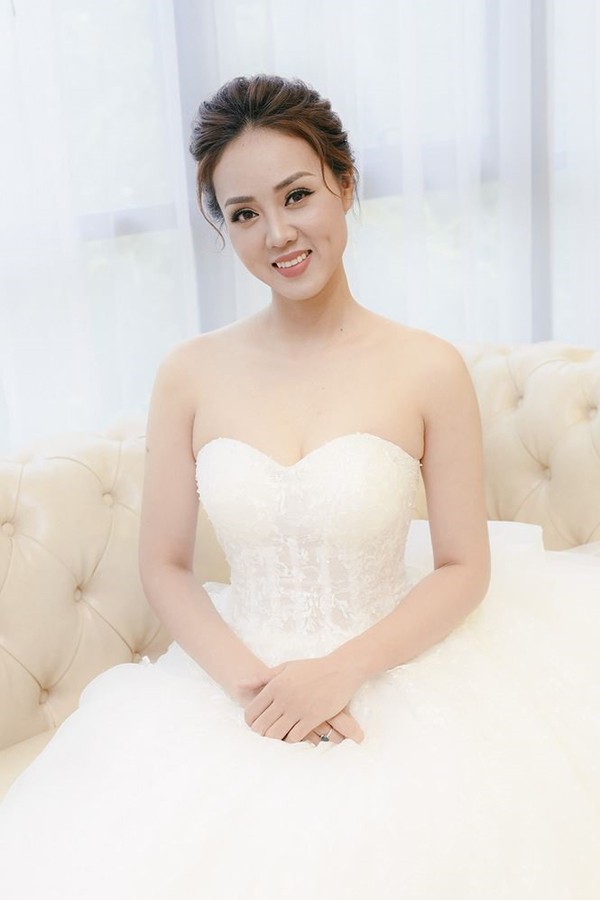 Hình ảnh bạn gái Công Lý dấy lên tin đồn Quatrian shbet hiện đang mở nhưng người trong cuộc vẫn từ chối trả lời.    