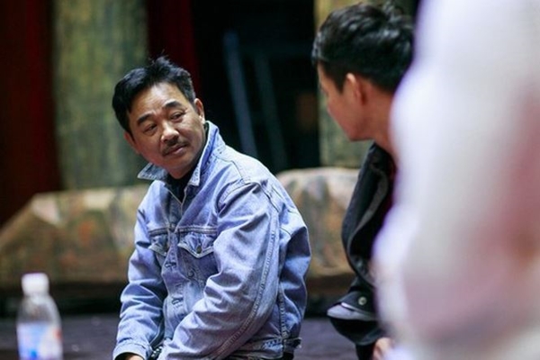 Quốc Khánh vẫn yêu, vẫn tin vào phụ nữ nhưng lại chọn cho mình Shbet16 chơi game trực tuyến cô đơn. 