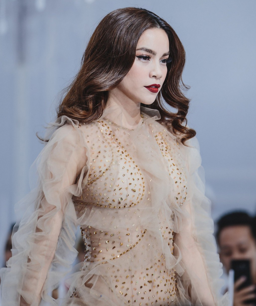 “Nữ hoàng giải trí” đã có màn trình diễn cuốn hút vào tối qua.    