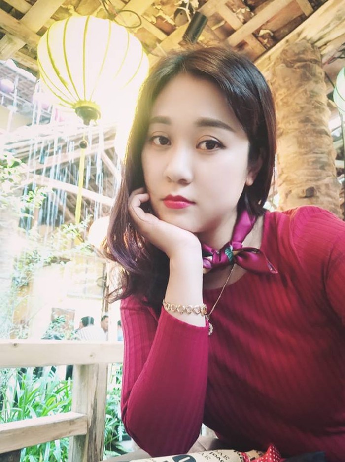Nhan sắc Minh Nguyệt không thua kém bất cứ hot girl, sao nữ quyến rũ nào.    