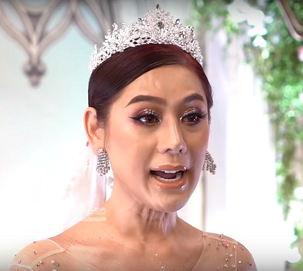 Mặc dù rất tự tin về ngoại hình nhưng Lâm Khánh Chi vẫn để lộ rõ khuyết điểm.    