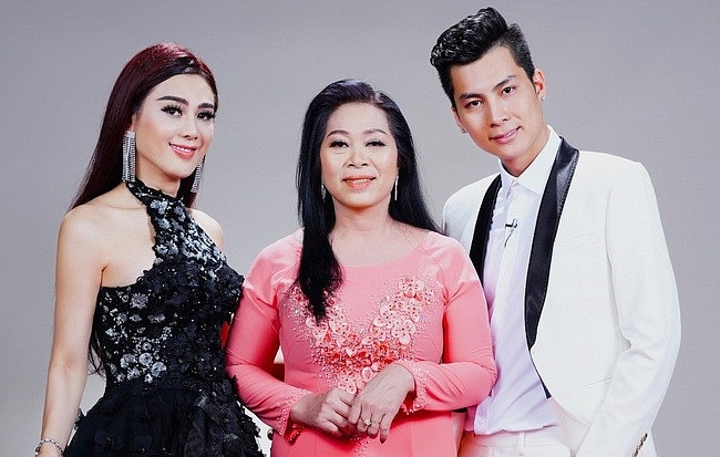 Mẹ chồng Lâm Khánh Chi hết mực yêu thương con dâu.