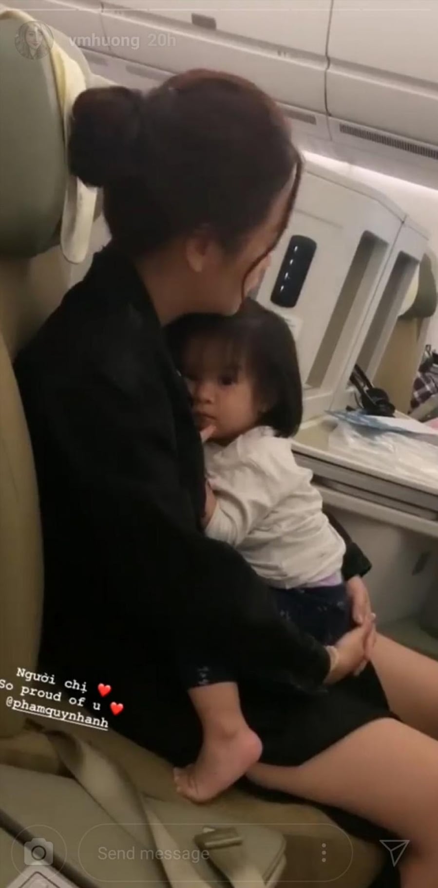 Văn Mai Hương thân mật gọi Phạm Quỳnh Anh là “Người chị”, đính kèm theo biểu tượng trái tim cuối cùng và tag trực tiếp tài khoản Instagram của Phạm Quỳnh Anh vào. (Nguồn: Instagram)    