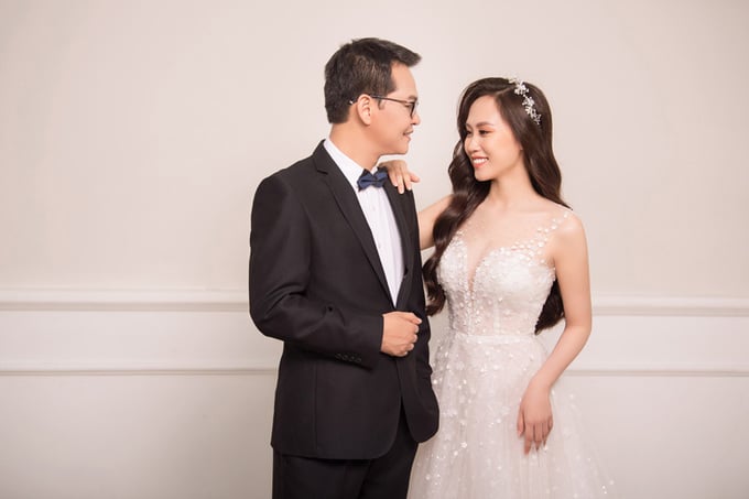 Ngày 19/1 tới đây, diễn viên Trung Hiếu sẽ tổ chức tiệc cưới tại quê của cô dâu ở Lạng Sơn. Đám cưới ở Thái Bình và Hà Nội diễn ra sau Tết Nguyên đán Kỷ Hợi
