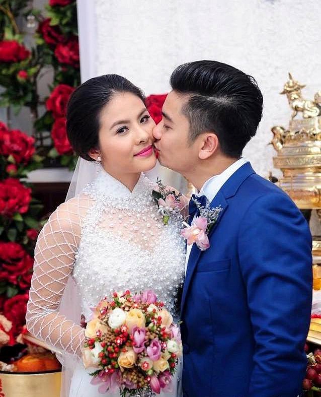 Vân Trang và chồng trong ngày cưới.