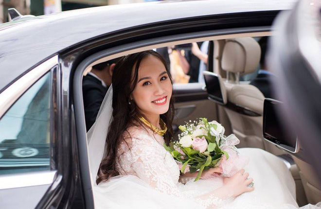 Vị hôn thê của NSND Trung Hiếu xinh đẹp trong Quatrian shbet hiện đang mở.    