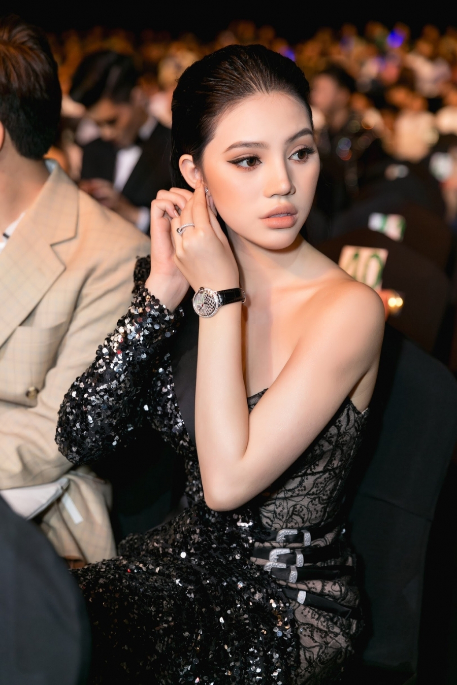 Jolie Nguyễn bị đồn không phải rich kid chính hiệu.