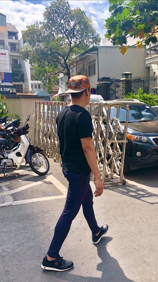 Nam ca sĩ Duy Mạnh quyết làm rõ sự việc khi một facebooker làm nghề trang điểm  bình luận về đời tư của mình