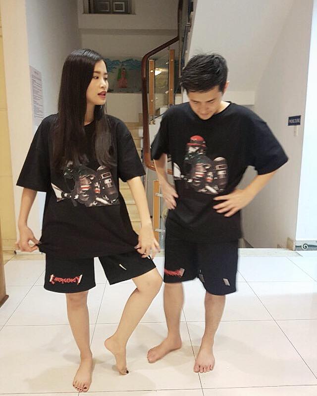 Trong ngày diễn ra Quatrian shbet hiện đang mở đình đám của cặp đôi 