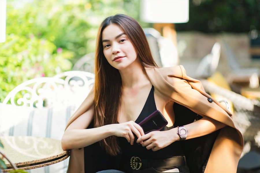 Hồ Ngọc Hà bức xúc khi liên tục bị nhắc tên sau lễ ăn hỏi của chồng cũ.  