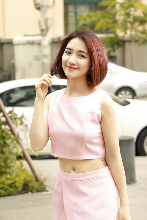 Hòa Minzy tuy không may mắn có được sự nghiệp thăng hoa, nhưng lại khá đắt show nhờ sự hài hước, hóm hỉnh.    