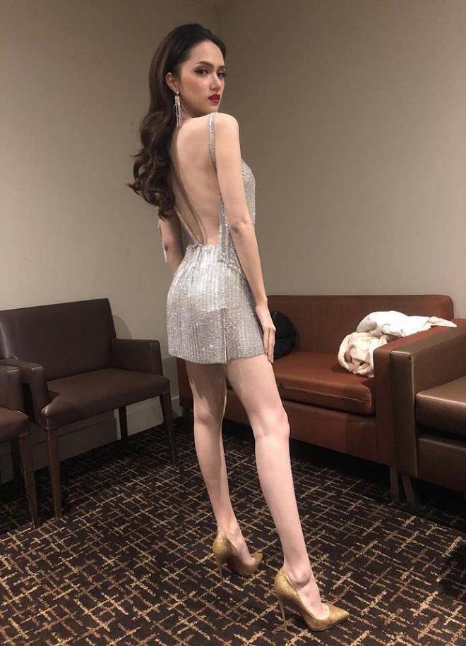 Lưng ong sexy của cô ngày nào biến mất, hoán đổi cho tấm lưng gầy trơ xương.    