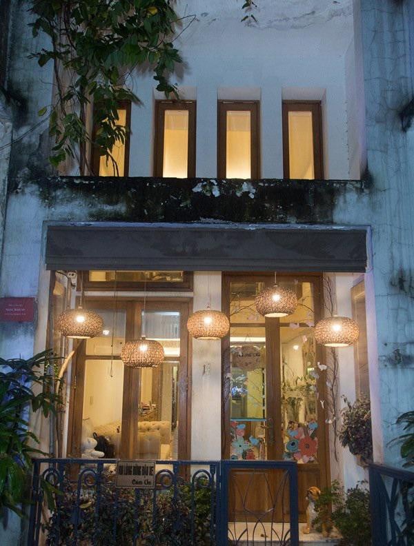 1 căn nhà tại trung tâm Sài Gòn của vợ chồng cô.    