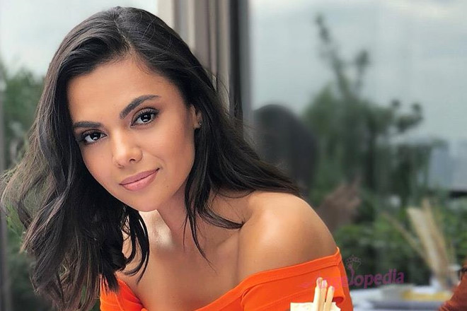 Theo Rappler,  Karen Gallman đã đính hôn hồi tháng 6 năm ngoái với bạn trai lâu năm tên Ian Garton. Cô khen hôn phu là người tuyệt vời, đã biến cô trở thành cô gái may mắn nhất trên trái đất. 