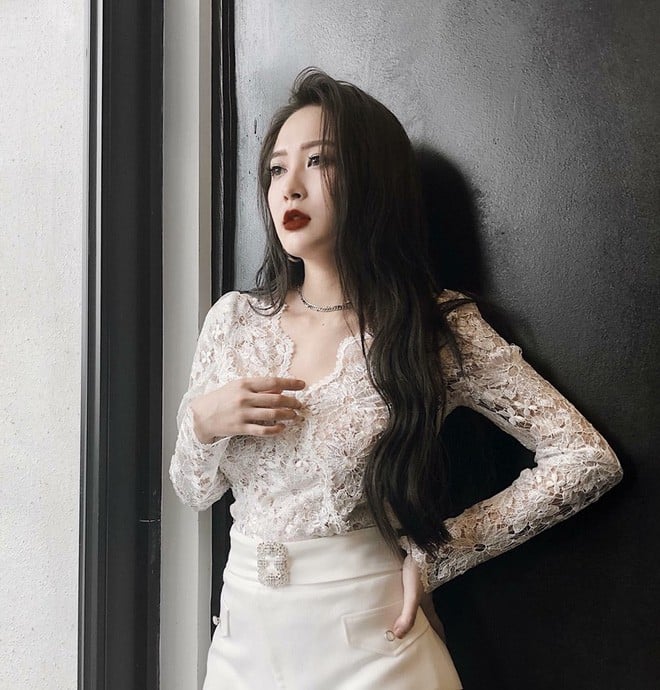 Gương mặt sắc sảo, cá tính khiến mọi người gọi cô với danh xưng hotgirl Hà Tĩnh.    