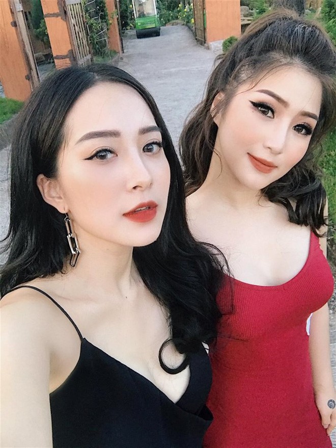 Riêng Hàng My được chú ý hơn cả vì sở hữu ngoại hình như chị em ruột với nữ ca sĩ 