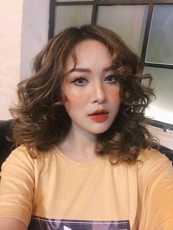 Cô nàng sở hữu vẻ đẹp hiện đại.    
