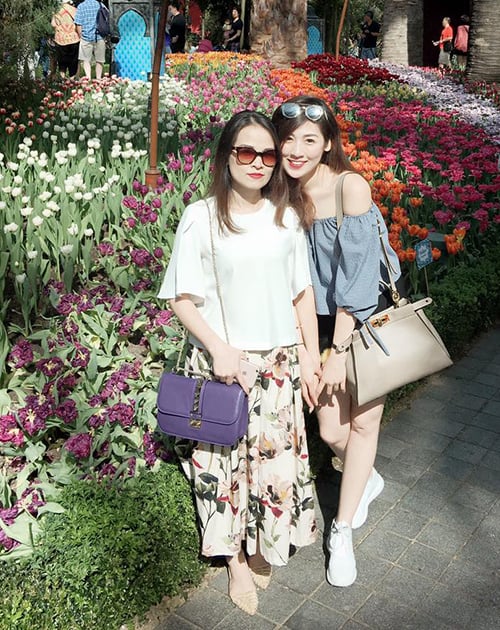 Hai mẹ con cũng thường xuyên 