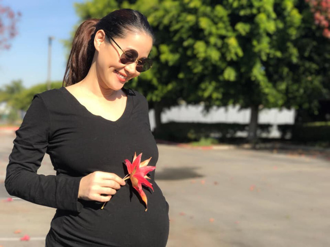 Khá kín tiếng trong chuyện đời tư, nếu như Thân Thúy Hà không khoe bụng bầu ở những tháng cuối thai kỳ thì chuyện cô mang thai lần thứ hai chắc chắn không có nhiều người hay biết. Được biết, hiện tại nữ diễn viên đã sang Mỹ sinh con, ngoài ra, Thân Thúy Hà không tiết lộ thêm bất cứ điều gì về việc mang thai lần này.