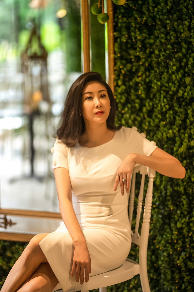 Những năm 90 của thế kỉ trước, Hà Kiều Anh từng là cảm hứng của nhiều họa sĩ vẽ chân dung.    