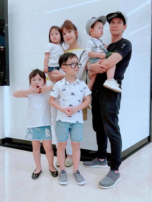Gia đình đông con, hạnh phúc của Lý Hải - Minh Hà.