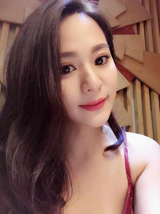 Cô nàng sở hữu nhan sắc rất xinh đẹp.