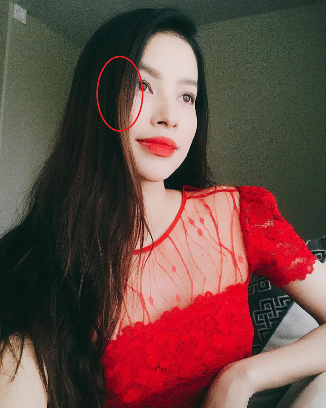 Phạm Hương lộ tóc 2 màu khiến dân tình đồn đoán cô đã sinh em bé.