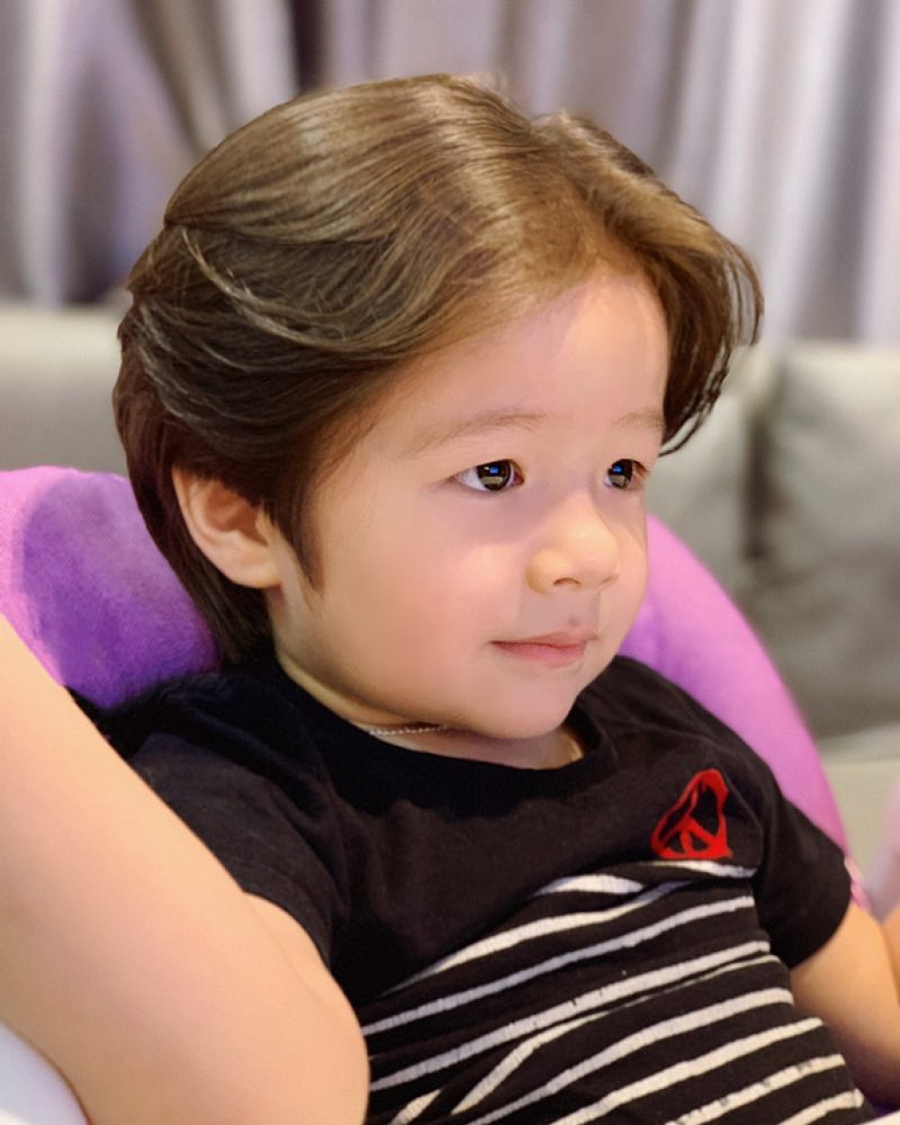Túc Mạch tái xuất khiến cư dân mạng mê mệt.    