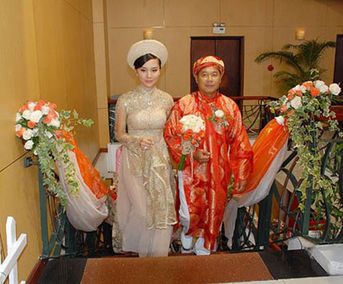 Lễ cưới của Á hậu và đại gia hơn 27 tuổi.    