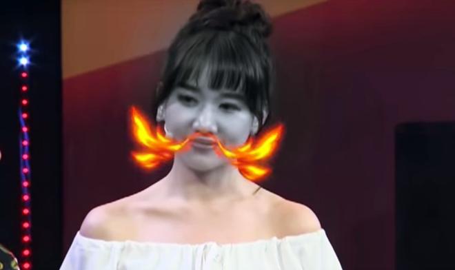 Lời đáp trả cực kỳ khôn khéo của Hari Won khiến Trường Giang “cứng họng” và “chặt chém” thất bại.    