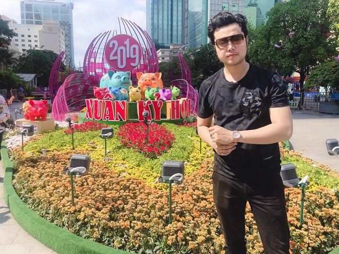 Hiện tại, Vũ Hoàng Việt đang kinh doanh trong lĩnh vực bất động sản.    
