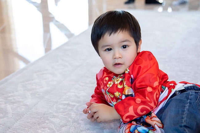 Con trai Thiên Từ nhà Đan Trường.    