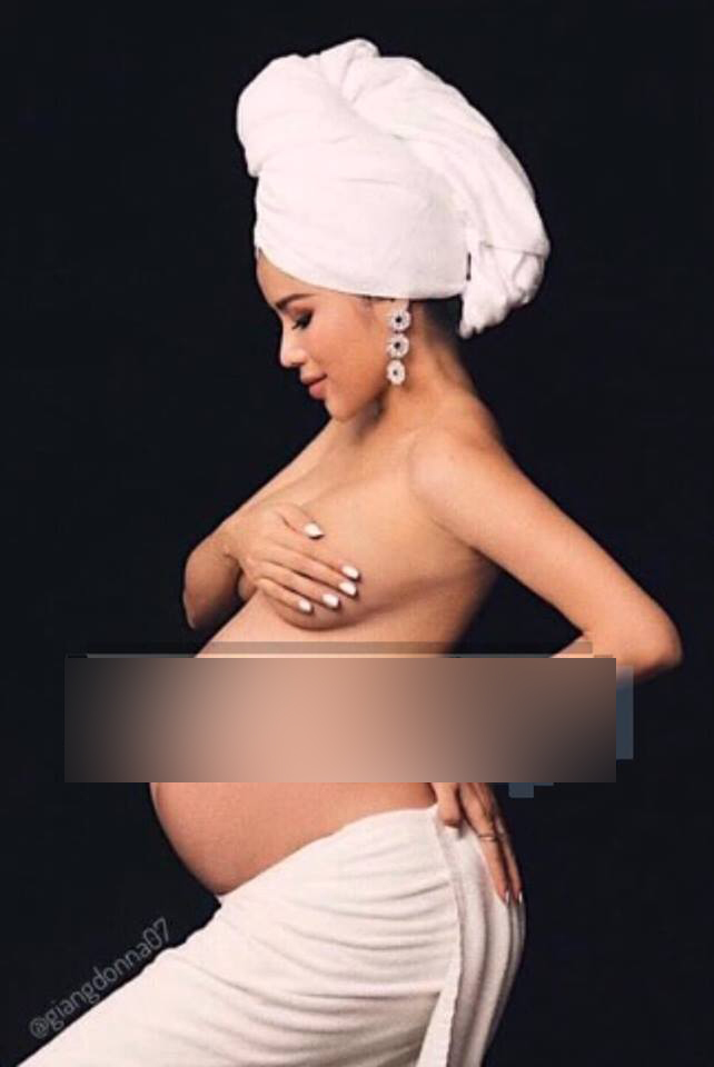 Mới đây, một page bàn về showbiz vừa đăng tải hình ảnh Phạm Hương mang thai. Tuy nhiên cư dân mạng đã nhanh chóng tìm ra sự thật.  Page này đã chia sẻ bức ảnh với tiêu đề: 