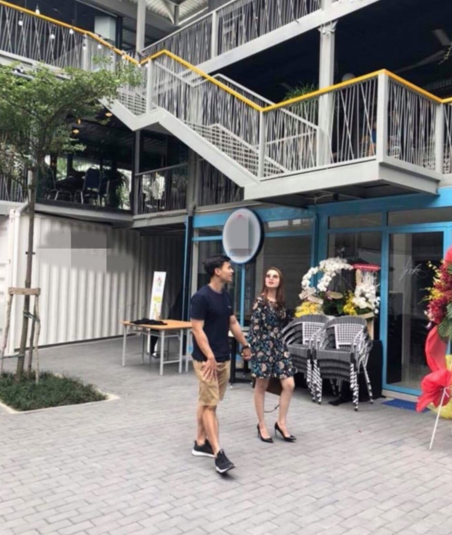 Hình ảnh chụp chung hiếm hoi của Yến Trang và bạn trai cách đây không lâu.    