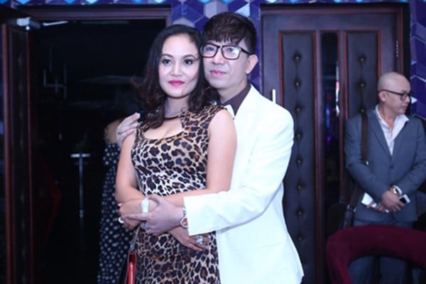 Bà xã Long Nhật xinh đẹp như hoa khôi khiến nhiều người bất ngờ.