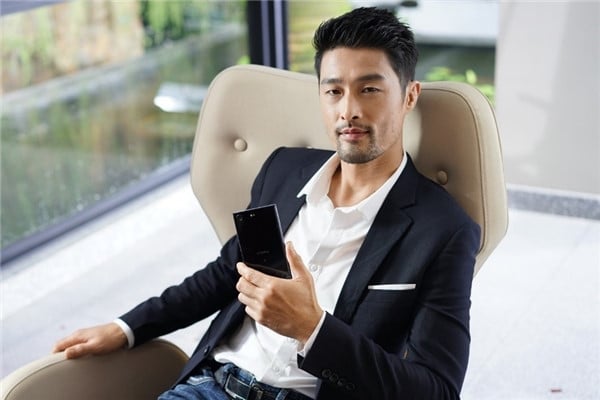 Johnny Trí Nguyễn từng khiến nhiều người ngưỡng mộ bởi vẻ ngoài điển trai, phong độ của mình.