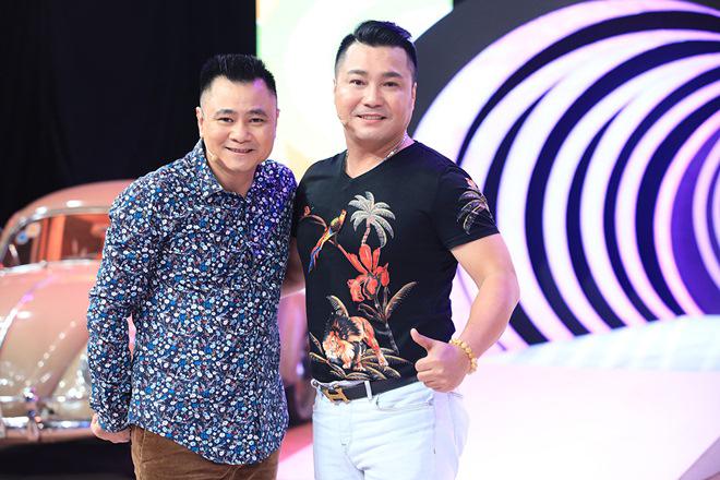 Lý Hùng của hiện tại - béo tốt, phong độ và khuôn mặt vẫn sáng ngời.    