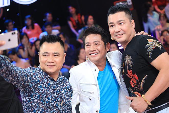 Anh mới có cuộc gặp gỡ với nghệ sĩ Tấn Beo, Tự Long và nhiều nghệ sĩ khác trên truyền hình.    
