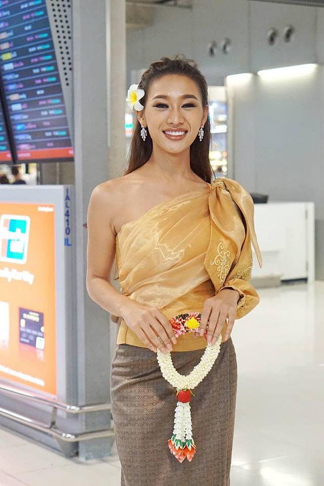 Người đẹp Lào.    