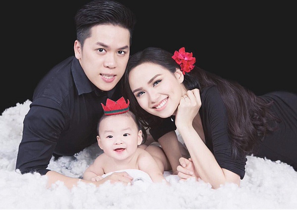 Vợ chồng Diễm Hương.    