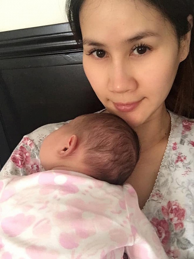 Thân Thúy Hà mất ngủ, mệt mỏi và xuống cân nhanh sau sinh con lần 2.