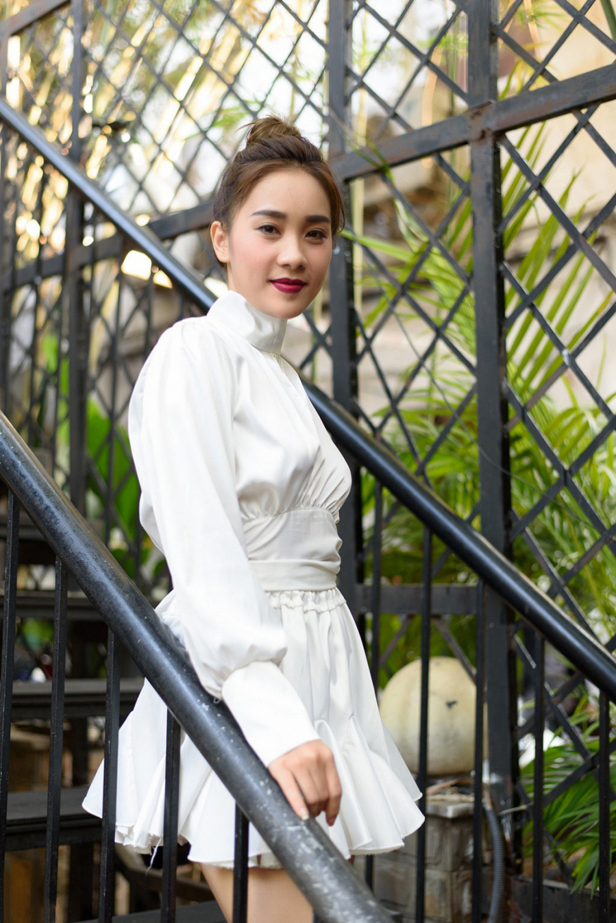 Phạm Lịch ngày càng xinh đẹp sau 1 năm tố Phạm Anh Khoa gạ tình.