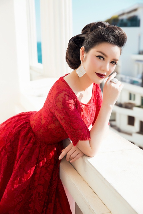 ly-nha-ky-the-hien-kha-nang-ngoai-giao-tyet-voi-tai-cannes-2.jpg-1463543114-width500height750