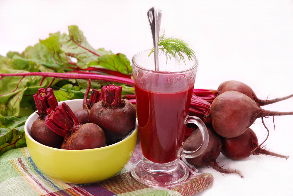 bigstock-Fresh-Beets-With-Leaves-And-Cl-8156246